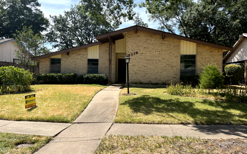 3018 Flagstone Dr, Garland, Texas 75044, 3 Bedrooms Bedrooms, ,Residential,As-Is Properties,Flagstone,1,20139177