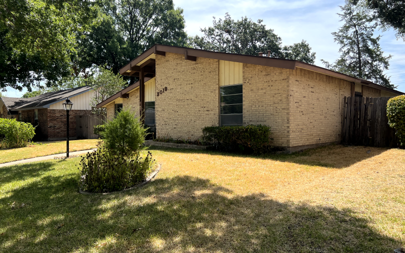 3018 Flagstone Dr, Garland, Texas 75044, 3 Bedrooms Bedrooms, ,Residential,As-Is Properties,Flagstone,1,20139177