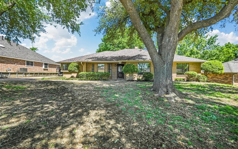 1008 Westgate Drive, Farmersville, Texas 75442, 3 Bedrooms Bedrooms, ,2 BathroomsBathrooms,Residential,For Sale,Westgate,20586312